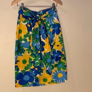 J Crew mod & vibrant a-line skirt with a cute tie. Sz 4.